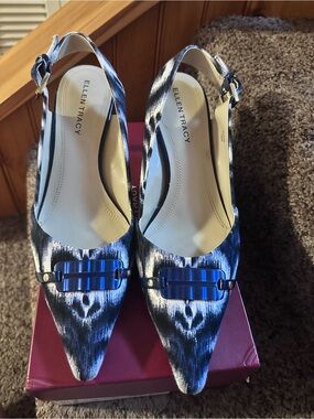 Ellen Tracy Women's Blue & White Patterned Slingback Pumps